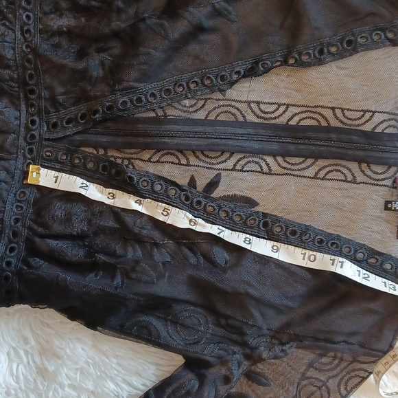 Lace jumpsuit - Picture 6 of 9